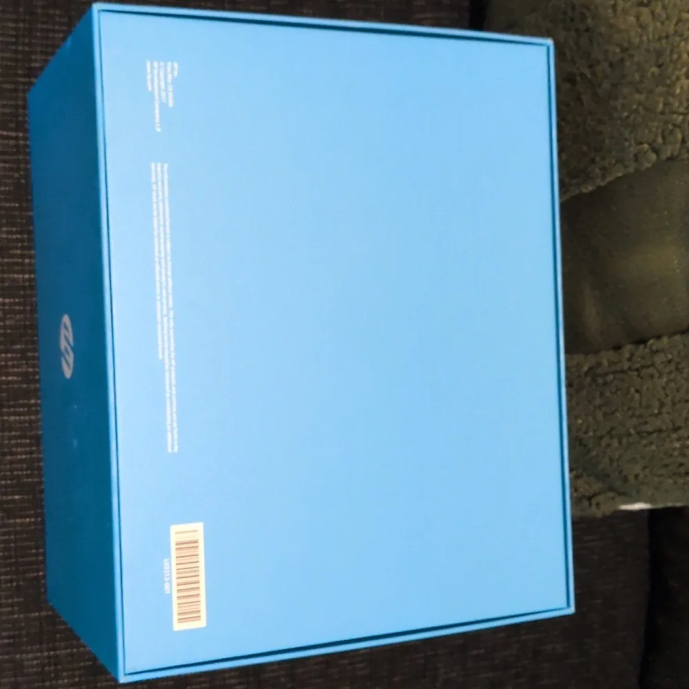 NIB HP VR Headset And Controllers